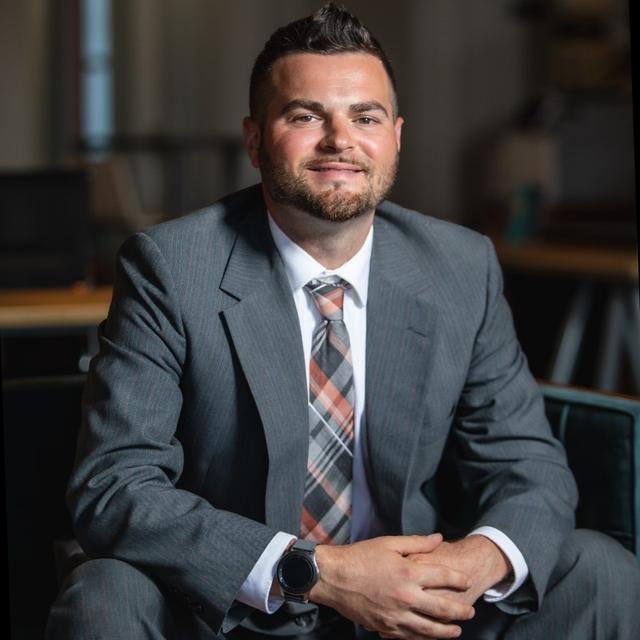 Collin Arnold headshot